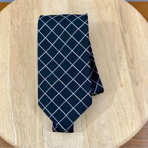Gene Meyer Black and White Geometric Striped Pattern Silk Tie